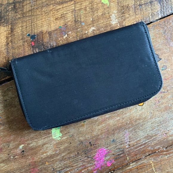 Vintage Mickey Mouse Wallet - Picture 4 of 4